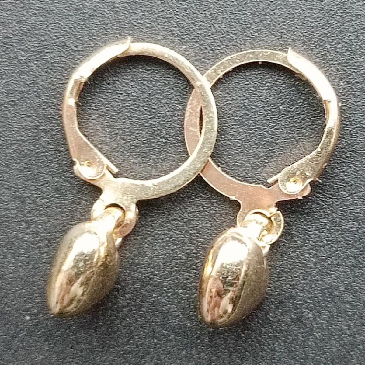 

1 пара серег с застежкой в виде змеи и бабочки, с имитацией жемчуга, с пряжкой для ушей, креативной индивидуальностью