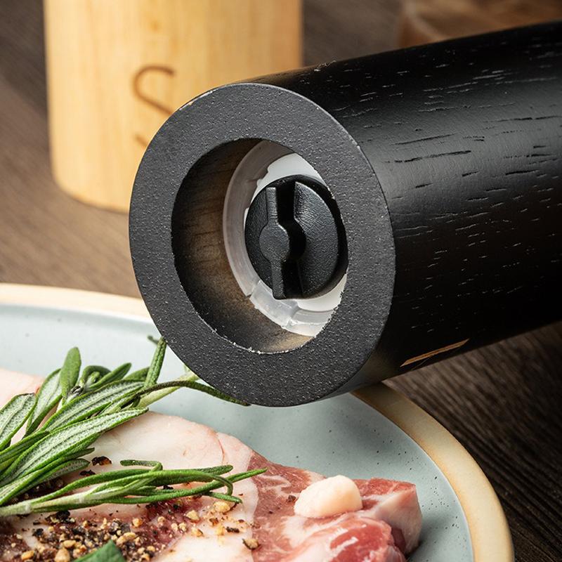Oak Pepper Grinder Kitchen Home Seasoning bottle Wood Vintage Creative Black peppercorns Grinder manual