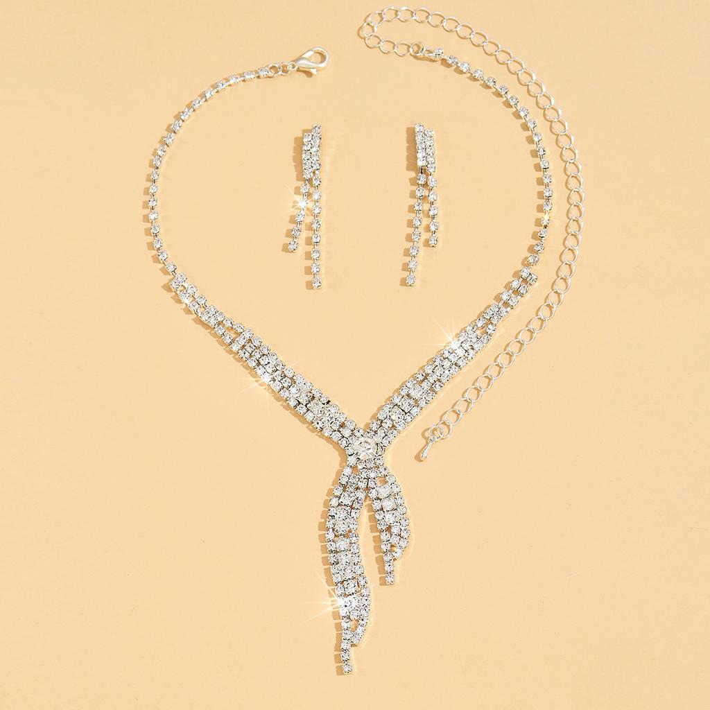 3 pieces of women's fashion trend irregular necklace and earring set, banquet and party accessories