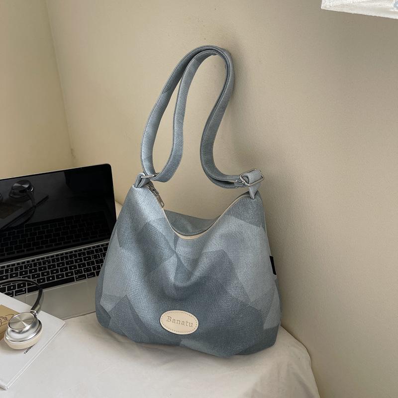 Large-capacity Messenger Tote Bag Fashionable Contrasting Color Bag Women's 2025 Summer New Simple and Fashionable Shoulder Commuter Bag