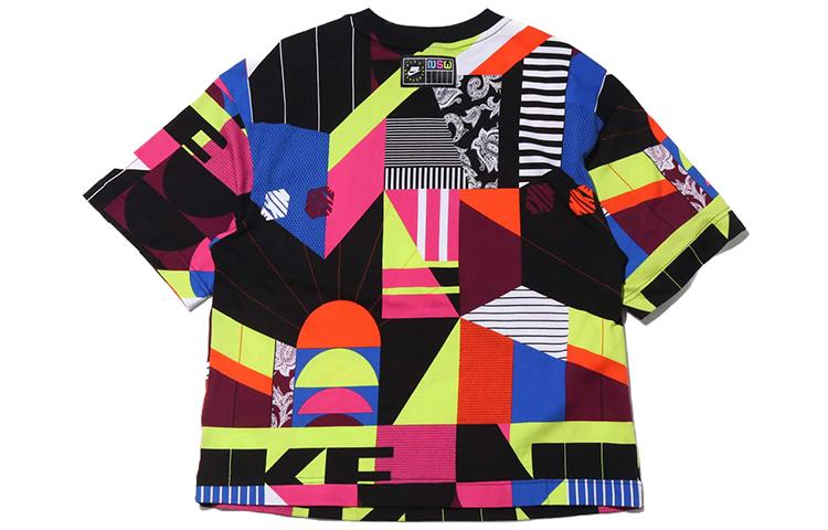 Nike T Shirts Women's Crew Neck Moderate Straight Fit AT0565-010