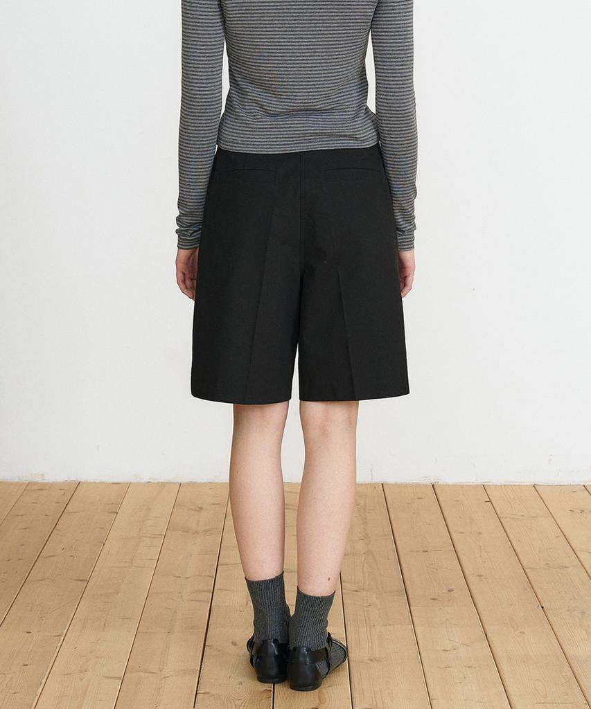 MAKE A TOAST Classic Double-Pleat Half Pants (Black) Mbfspa009Bk