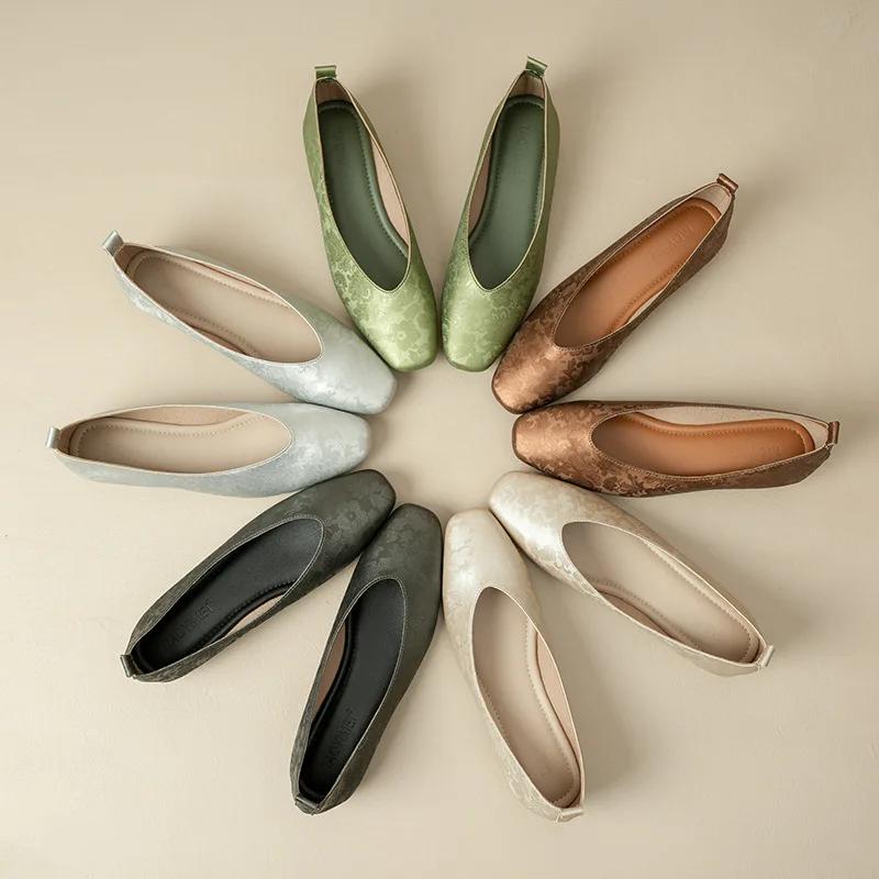 New Women Shoes Low Heel Pumps Genuine Leather Flowers High Heels Shoes Girl Fashion Dress Shoes