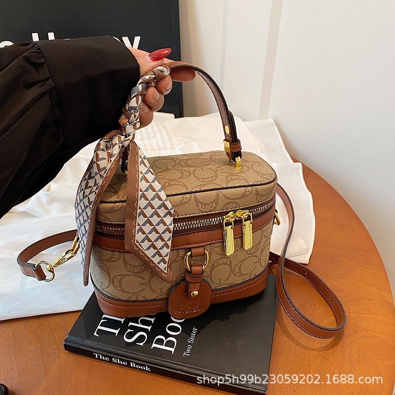 Premium Texture Box Bag Women's Spring and Summer New Women's Fashion Printed Versatile Shoulder Messenger Bag