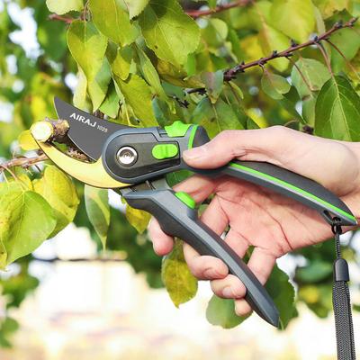 AIRAJ Industriequalität Gartenscheren sind arbeitssparende Gartenwerkzeuge mit scharfen Klingen zum Beschneiden von Bäumen und Schneiden von Blumen.