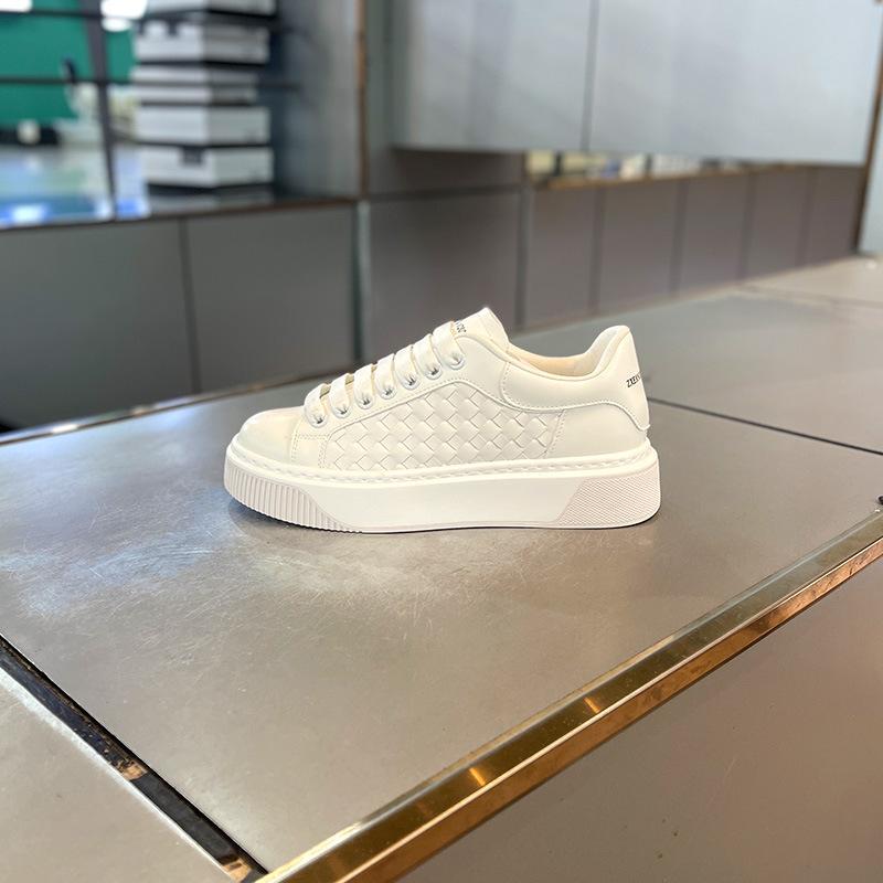 Spring and summer new thick-soled leather breathable board shoes comfortable sneakers bjd