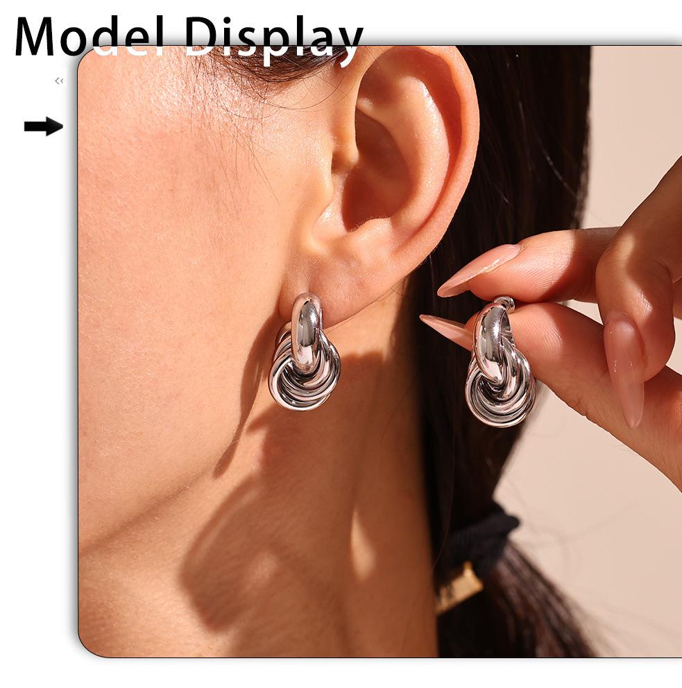 Qiong Yao Fashion 18K Gold-Plated Circle Line Ear Studs - Niche Design, Light Luxury Stainless Steel for Women