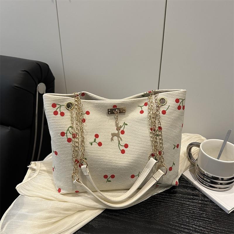 Neue modische personalisierte Pendler kleine frische Druck süße Kirschkette Tote Schulter Handtasche