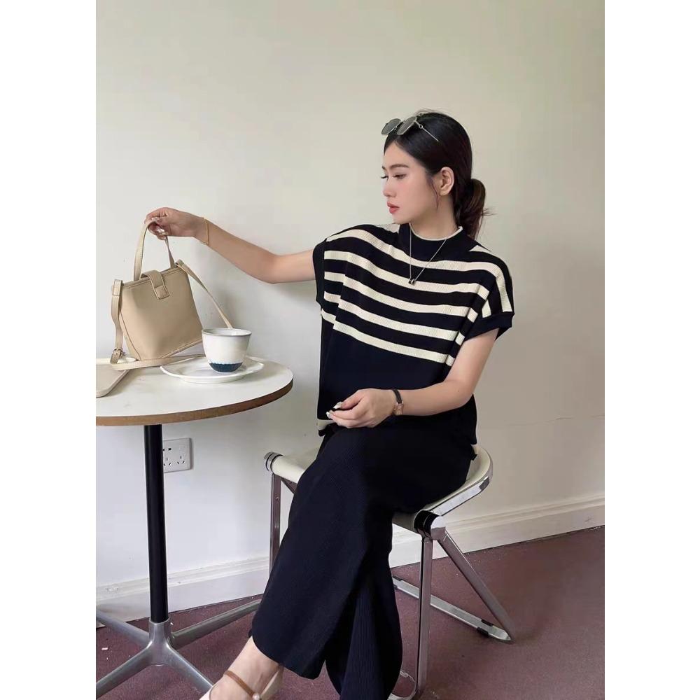 Simple High-end Fashion Niche Striped Knitted Vest Top Fashion Slim-fitting Wide-leg Pants Women