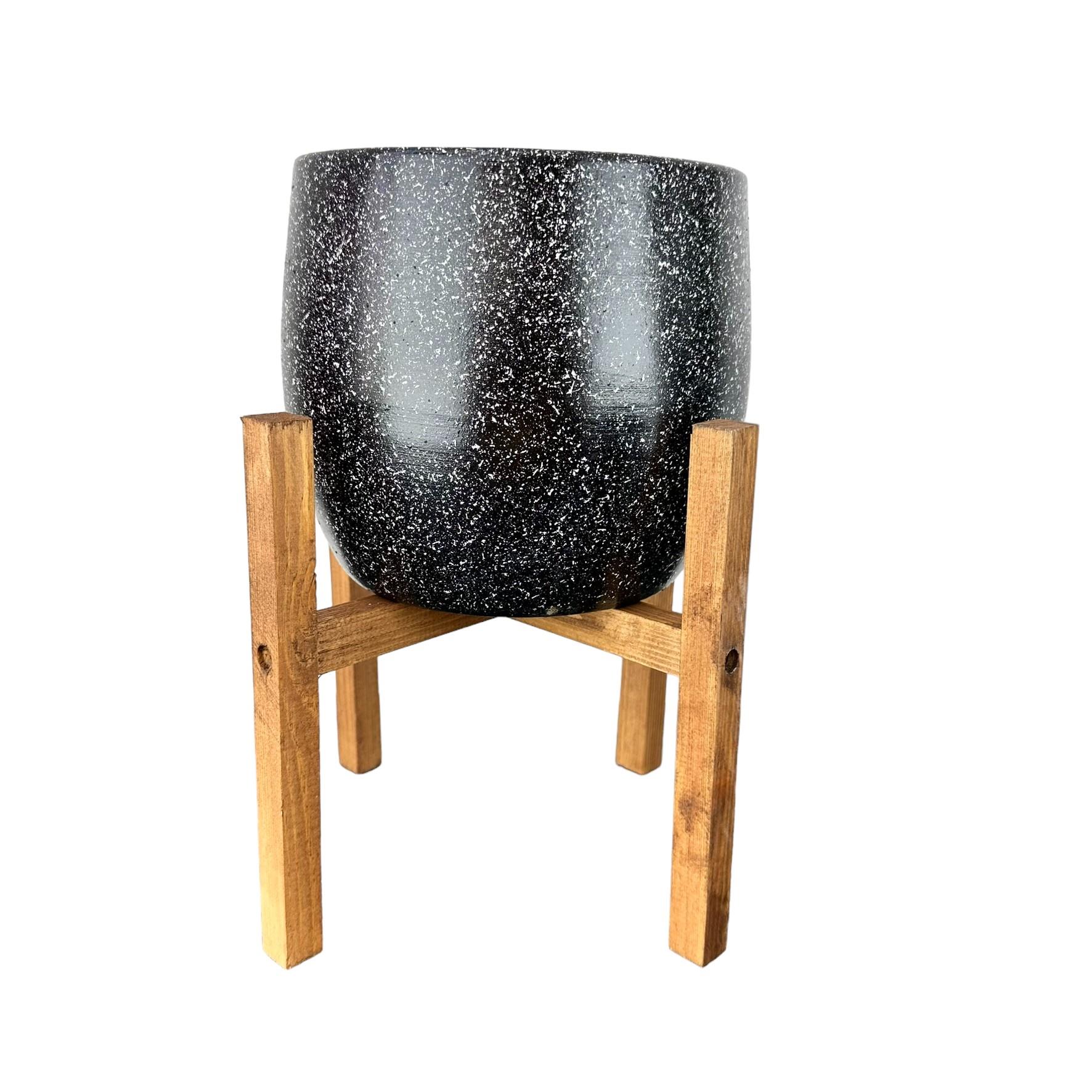 

Bitki Tasarımı Siyah Granit Toprak Saksı Saksılık Salon Çiçeklik 4 Ayaklı - 19 CM