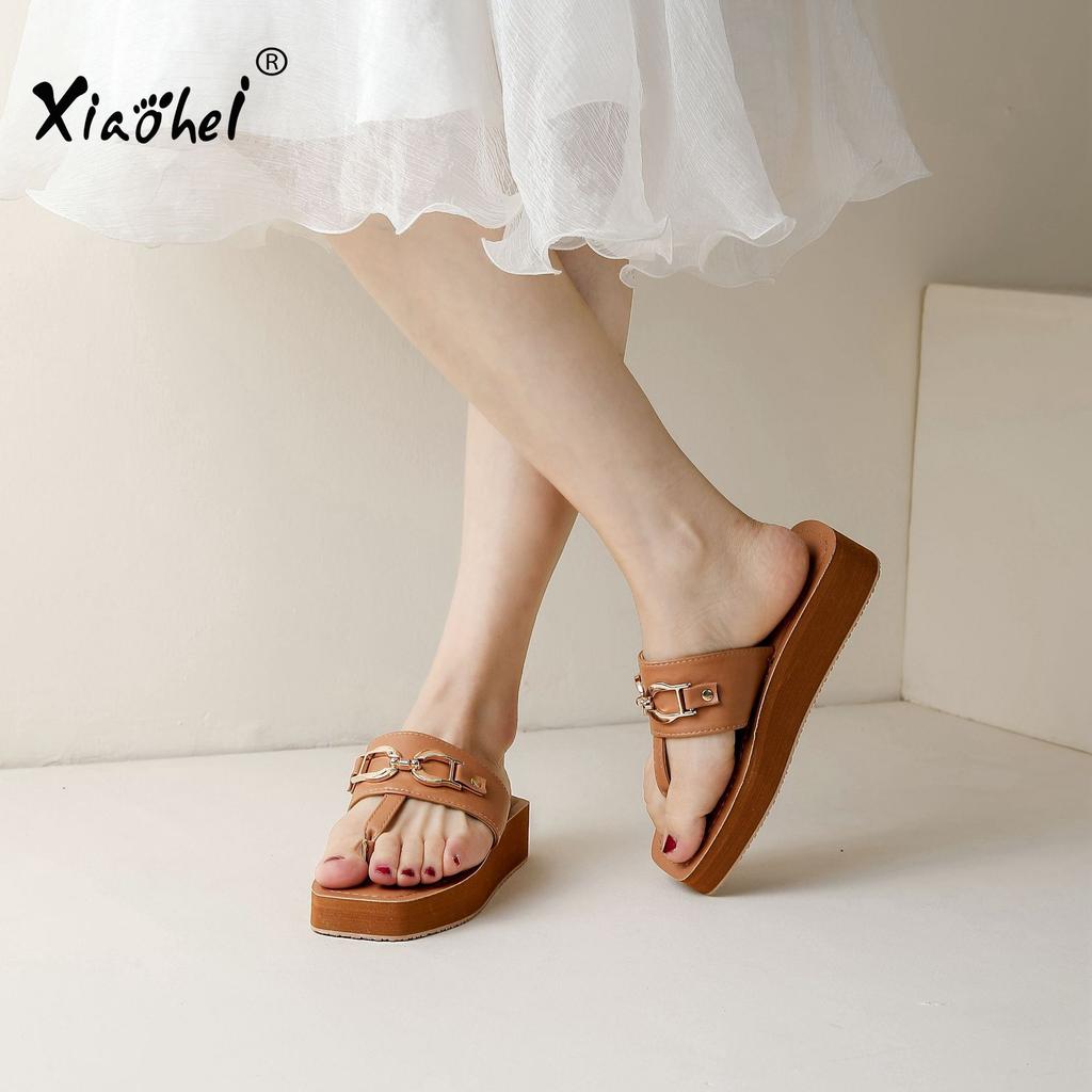 Slippers women's summer wear new fashionable breathable flip-flops slope heel square head pinch sandals slippers