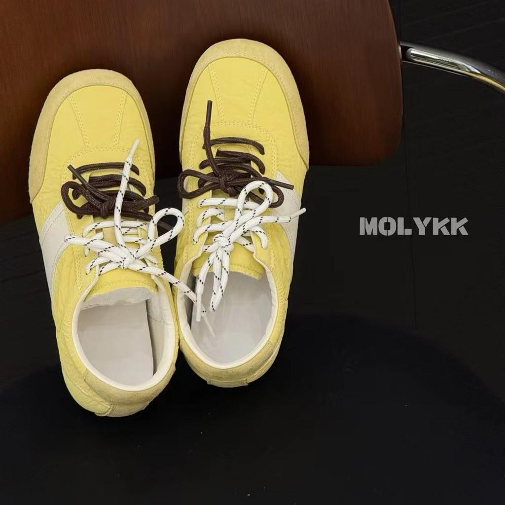 Jaro a léto miu style dámské trendy nové retro design smysl barevné sladění makaronové ležérní sportovní boty