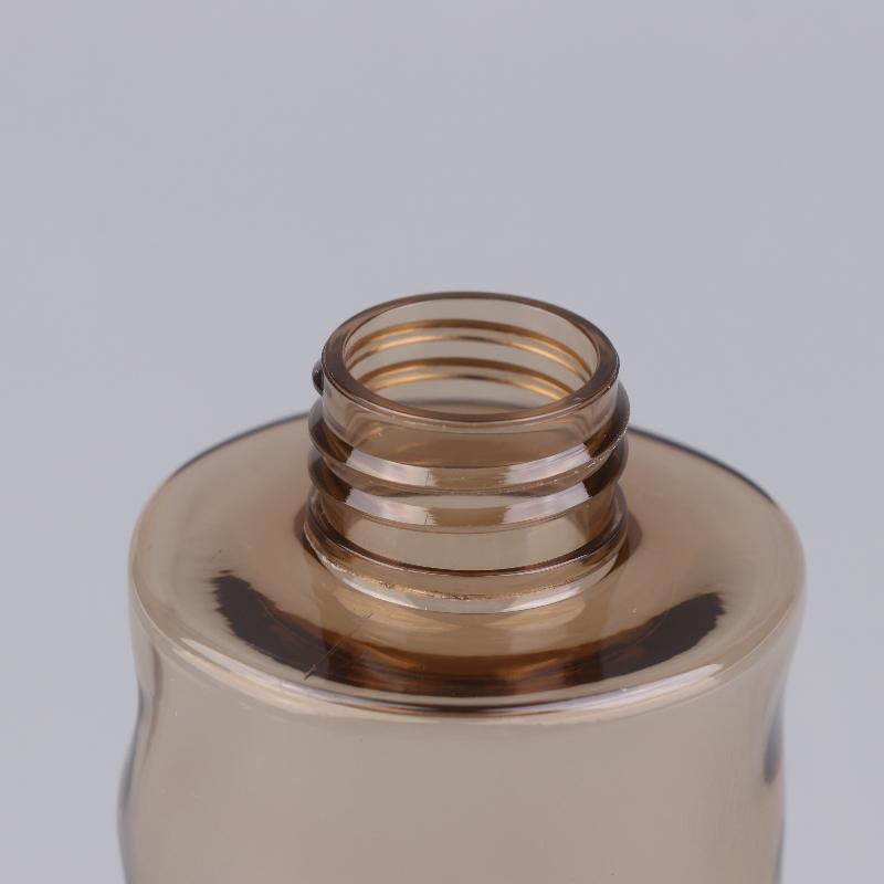 1Pcs Plastic Press Cosmetic Bottle Empty Shampoo Bottle Refillable Travel Portable Container Shower Gel Bottle