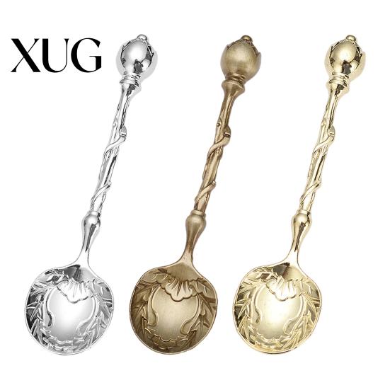Europäischer Palaststil Löffel Kaffee Geschnitzter Teelöffel Vintage Design Geschirr Dessert Retro Löffel für Küche Esstisch Bar Milchtee-Läden Cocktail-Mixen