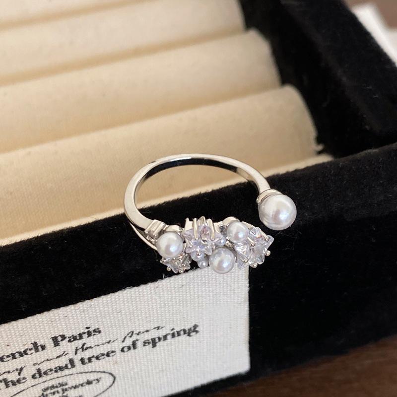 Sweet Fashion Unique Design Zircon Star & Pearl Open Ring - Light Luxury High-End Simple Index Finger Ring for Women