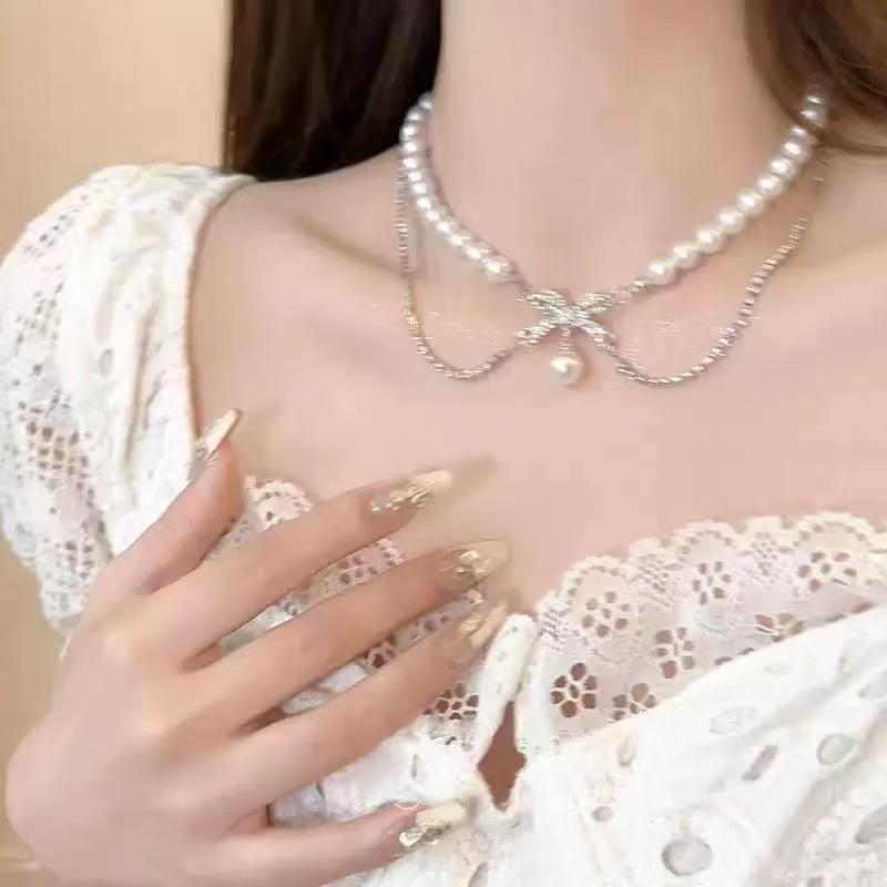 Pearl Necklace Female Versatile Niche Design High Sense Light Luxury Collarbone Chain Love Pendant Jewelry