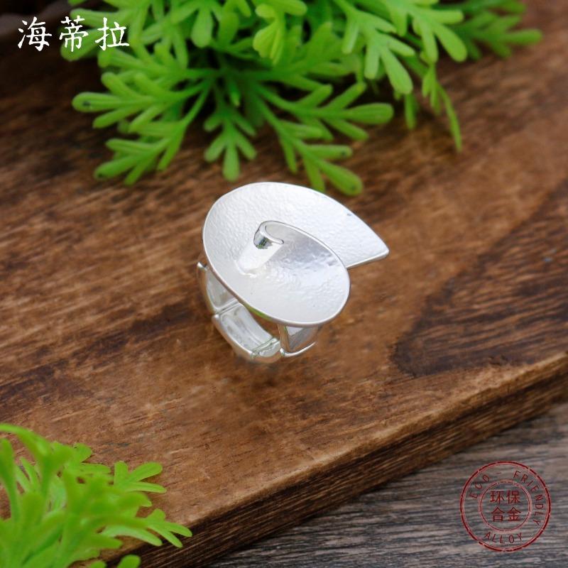 New enamel matte white conch flower elastic ring women's simple high-end geometric flower ring