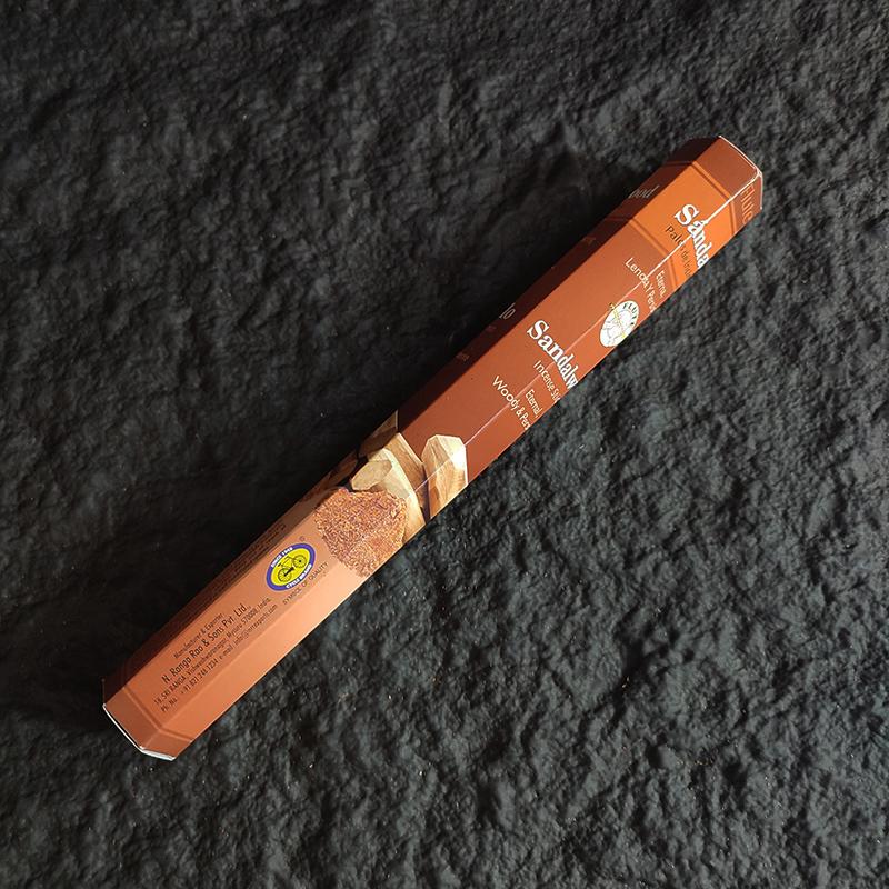 

Y 20 палочек благовония сандаловое дерево индийское лаванда роза жасмин йога домашнее спальный туалет тибетская линия благовония ароматерапия Sandalwood