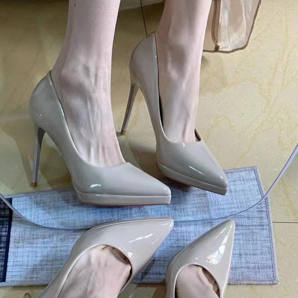 Höst nya professionella tunna klackar vattentäta bordsarbete enkla skor fransk spetsig tå fot höga klackar kvinnor