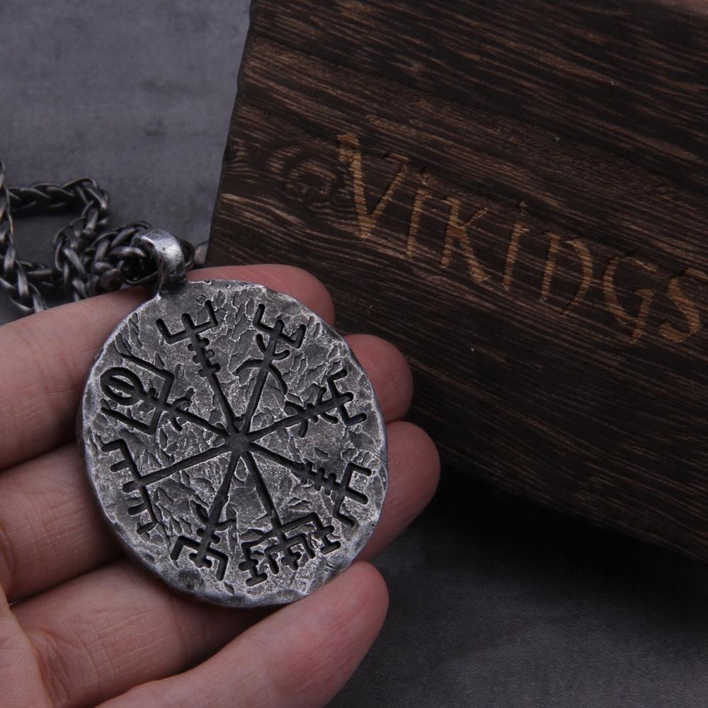 Collier Boussole Viking Vegvísir Nordique 460