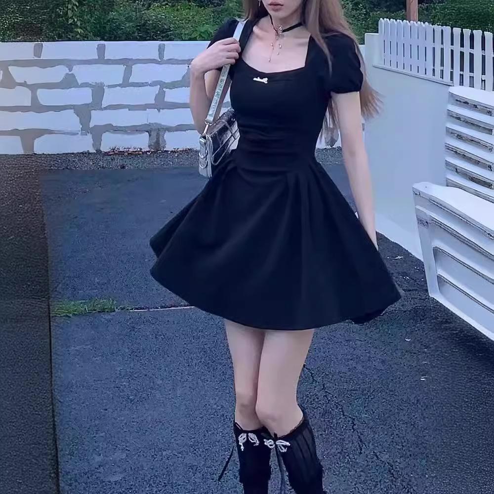 Square collar pure desire style black dress women's waist temperament design sense short a word small black skirt summer