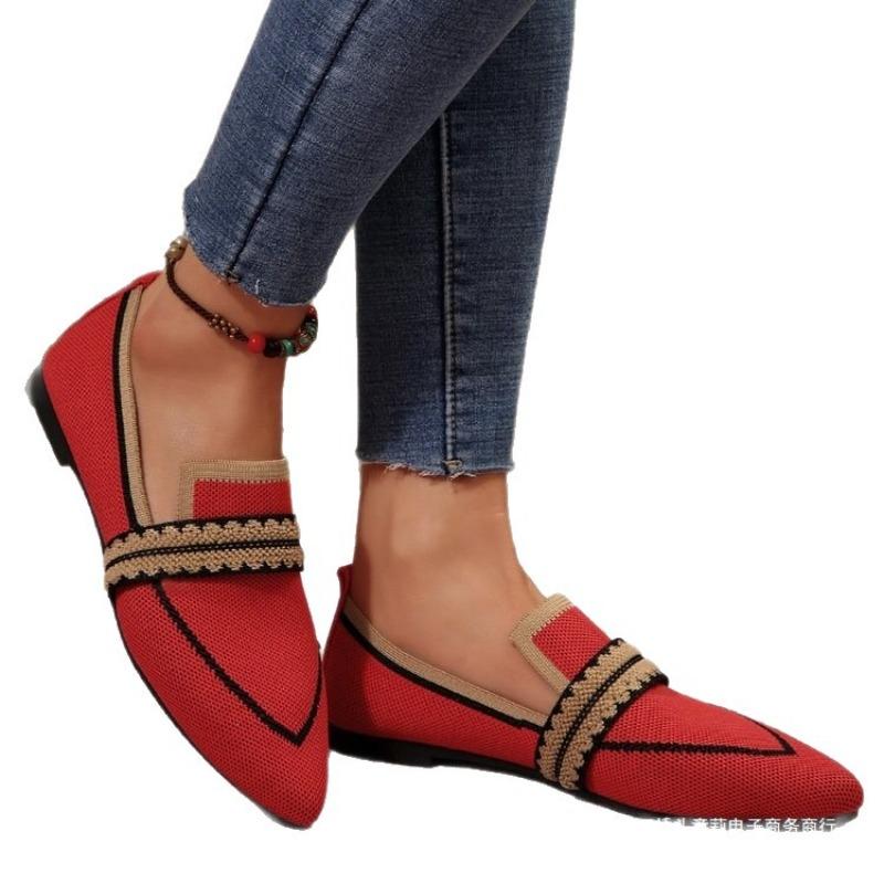 The New Pointed-toe Women's Shoes Are Flat, Breathable and Have A Shallow Opening, Which Can Be Worn On One Foot