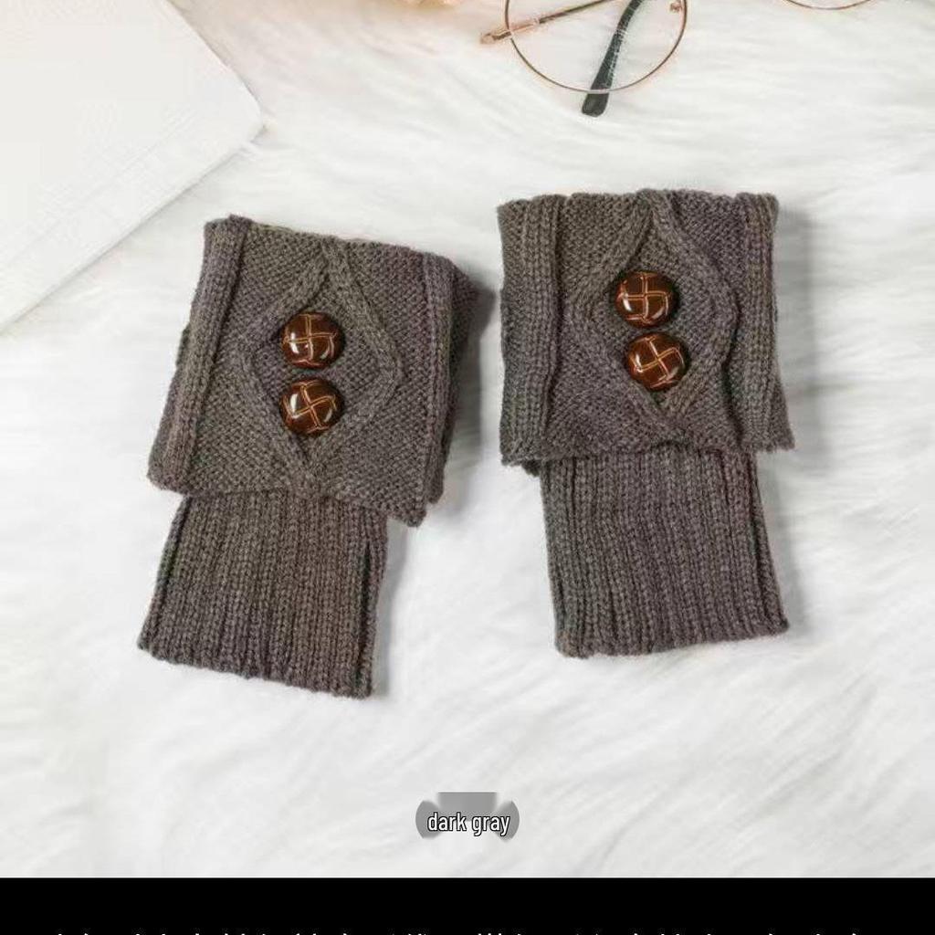 Women's Thick Knit Wool Diamond Button Ankle Boot Socks and Leg Warmers for Autumn and Winter.