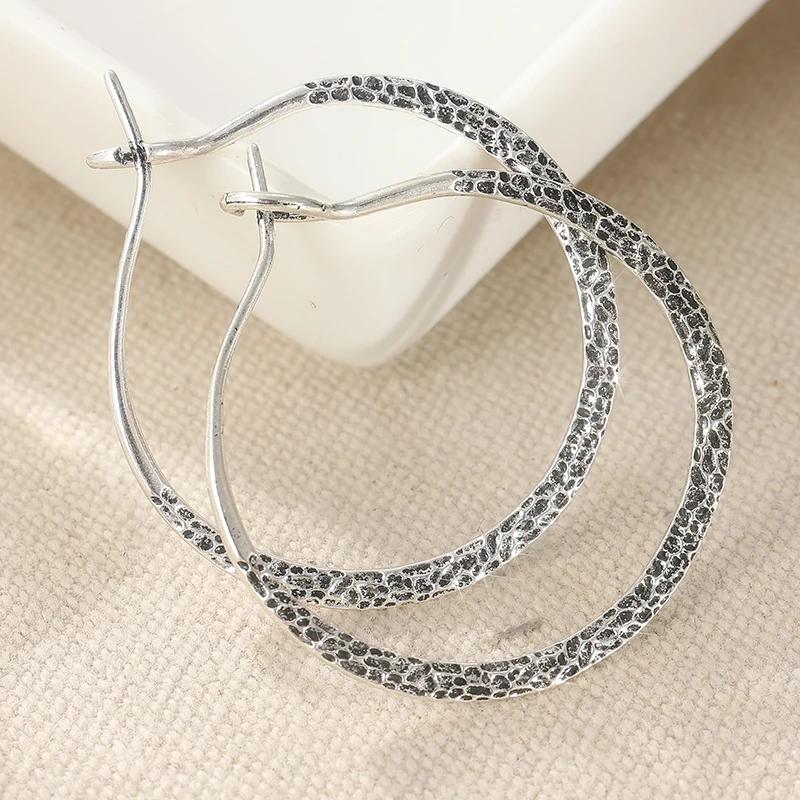Classic Retro Silvery Plated Hammer Pattern Large Round Hoop Earrings for Women Ethnic-style Daily Earrings Jewelry Accessories