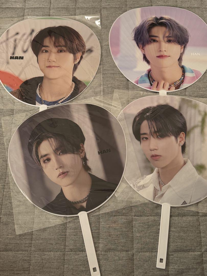

[USED] Han Ji-sung fan set