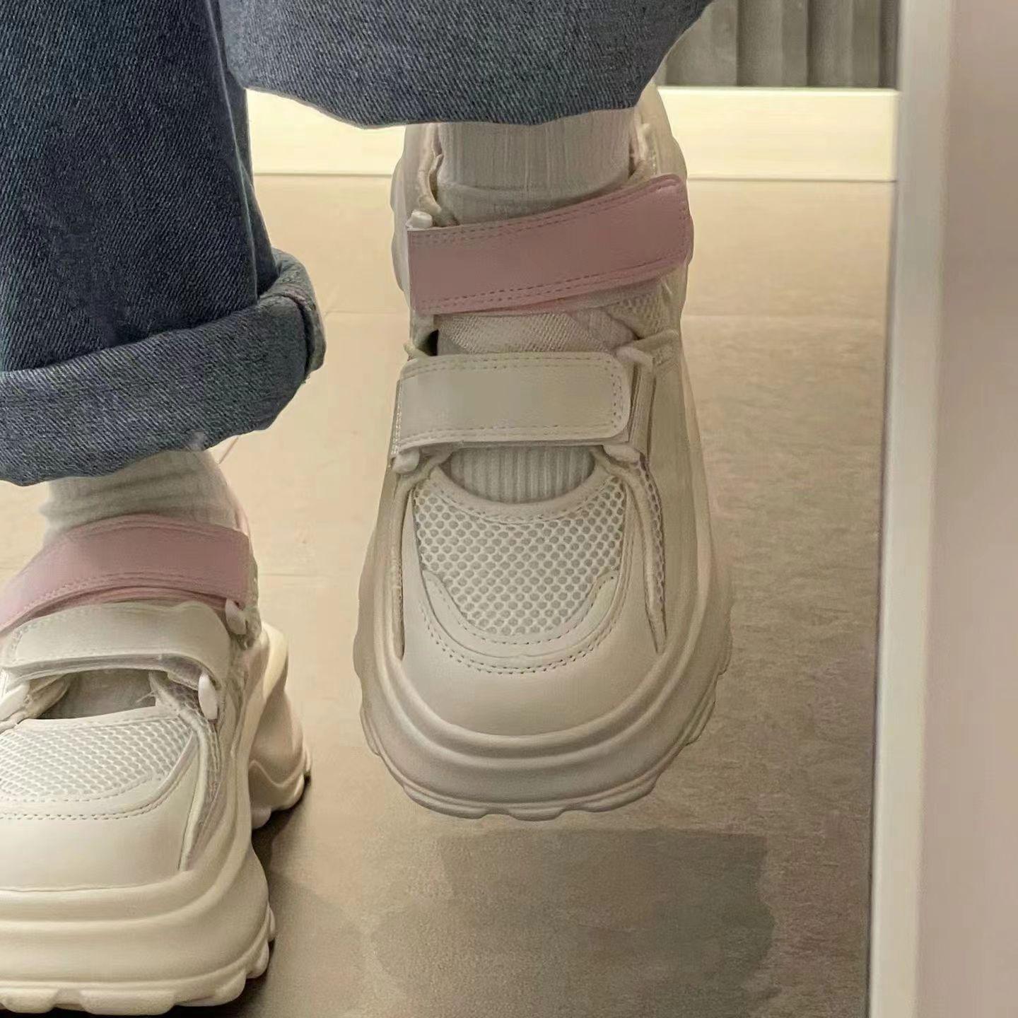 

Showing feet Small platform women s shoes Height increase Versatile casual sports shoes 35 рожевий