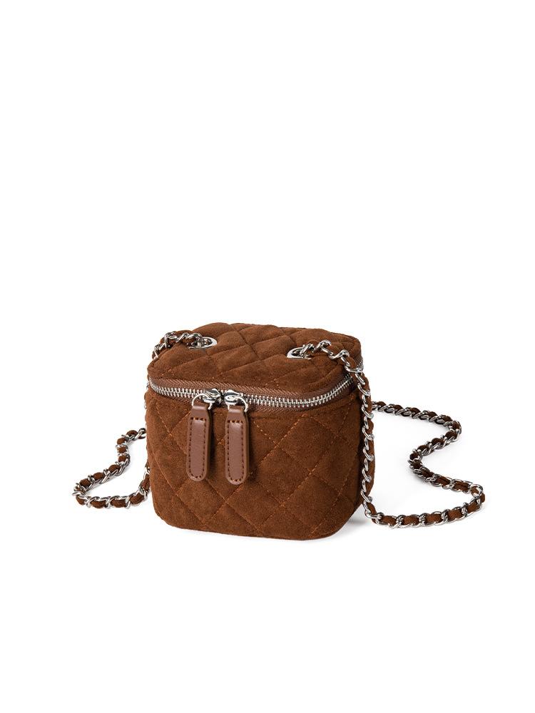 New Xiaoxiangfeng Diamond Grid Box Bag with Niche Design, Suede Chain Crossbody Small Square Bag