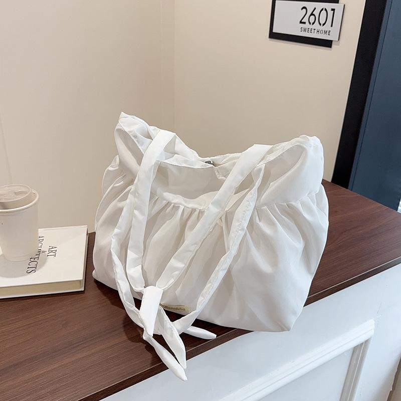 

Women s bag new fashion pleated armpit bag shoulder bag solid color large capacity design sense high quality bag белый