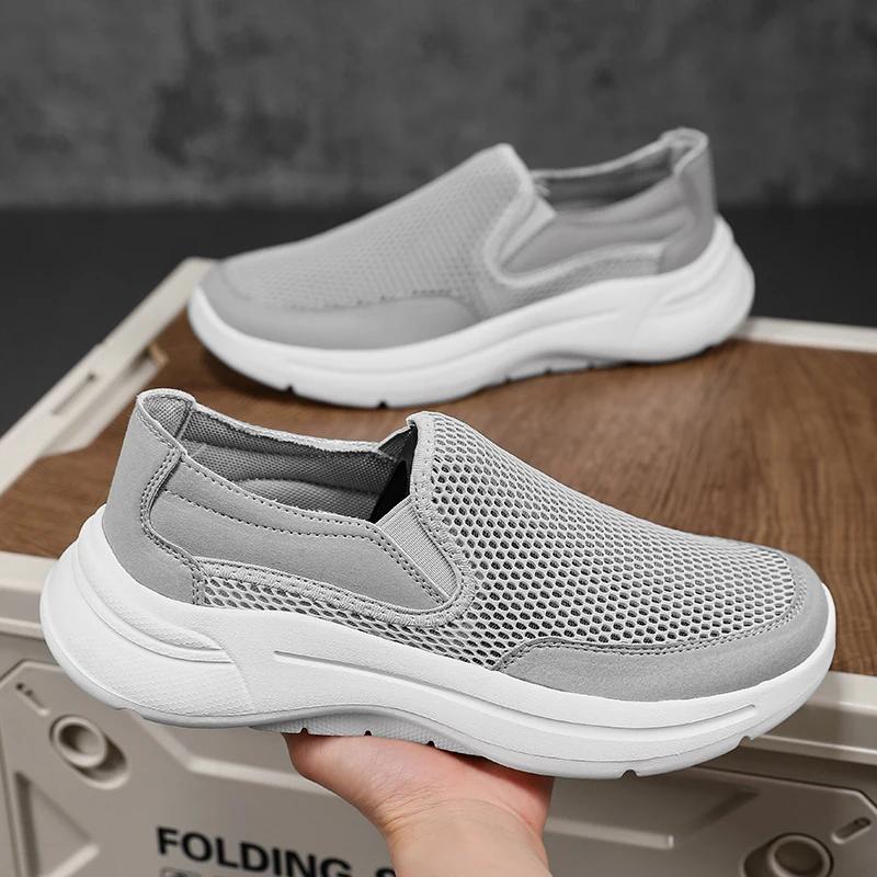 Fashion Slip-On Dad Shoes Non-Slip Breathable Soft Bottom Lightweight Large Size Casual Beijing Cloth Shoes for Men Comfortable Hombres