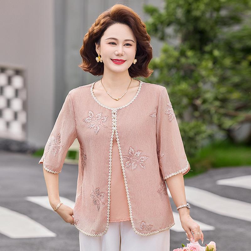 

Chic Mom s Summer Two-Piece Set: Fashionable Short-Sleeve Tee and Pants Suit (2025) 2XL