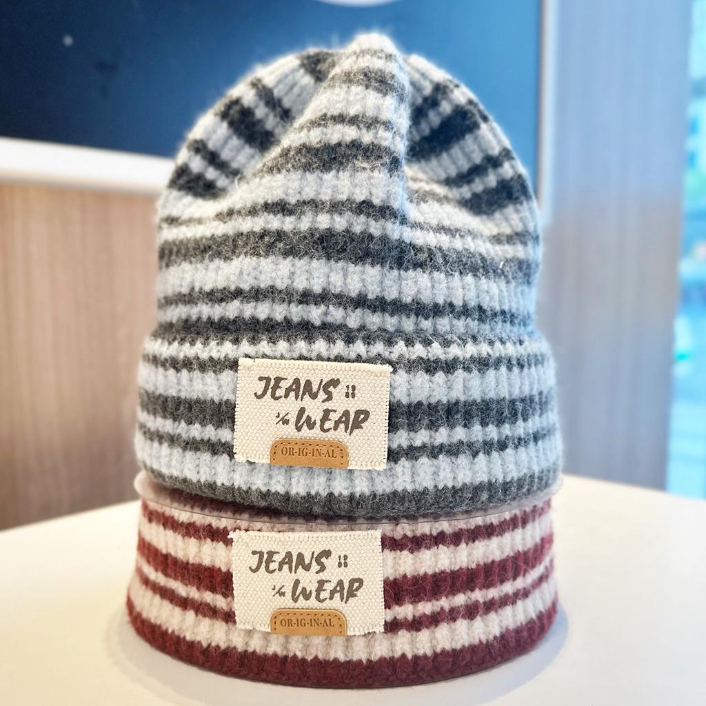 Large Head Circumference Knitted Hat Striped Color Matching Versatile Autumn and Winter Warm Fashion Label Small Woolen Hat Showing Face