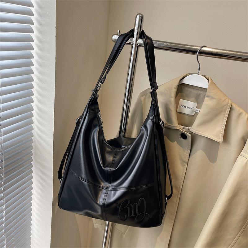 

Европейская и американская ретро сумка-тоут 2025 новая женская на плечо, сумка-мессенджер, рюкзак, модная и простая женская сумка 33*16*34 чёрный