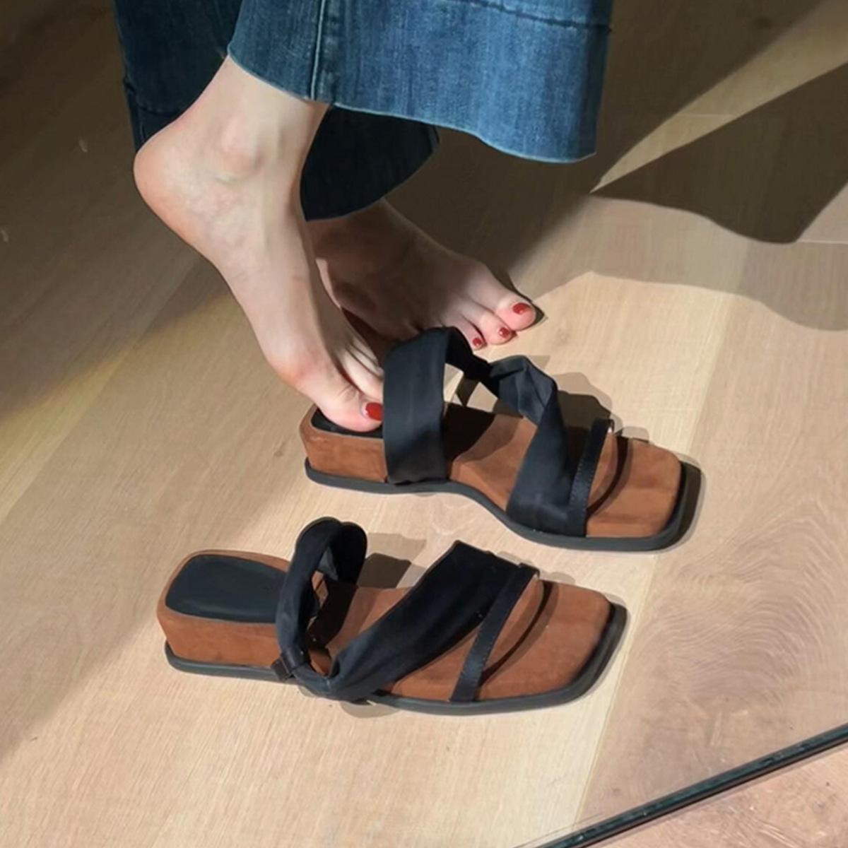 

Sheepskin version~ Retro two wear one word with square head cool slippers women wear versatile thick-soled open-toed comfortable sandals summer 40