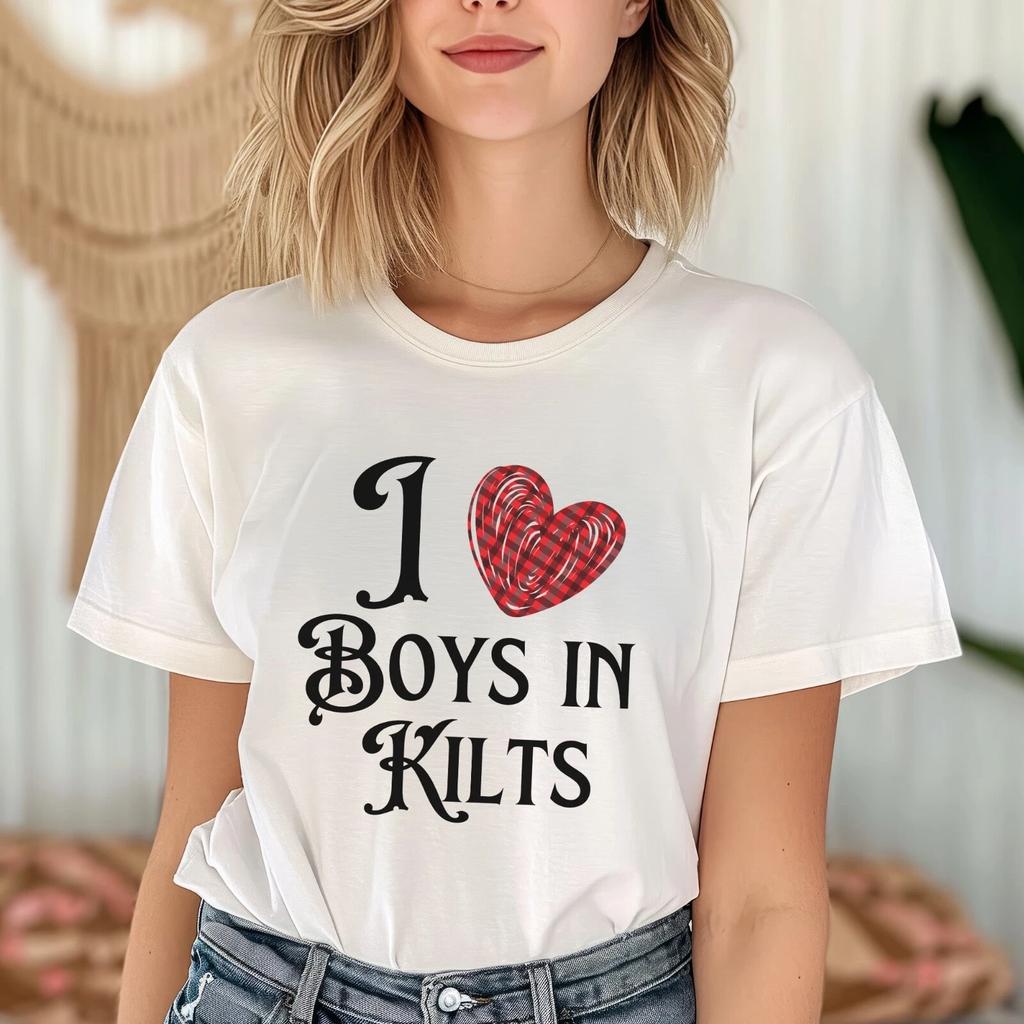 I Love Boys in Kilts Unisex t-shirt | Outlander Inspired Shirt | Outlander Gift