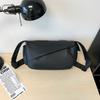 Crossbody Tasche für Damen und Herren mit verstellbarem Riemen und Reißverschlusstasche vorne Umhängetasche