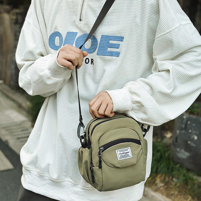 

Инструментальная локомотивная маркировка ins wind оригинальный ветер портативная маленькая сумка японский и корейский повседневный ветер модный бренд сумка через плечо зелёный