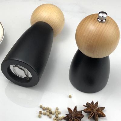 New Japanese Style Pepper Grinding Black Round Head Grinder Kitchen Manual Wooden Ceramic Core Pepper Grinder Kitchen Tools