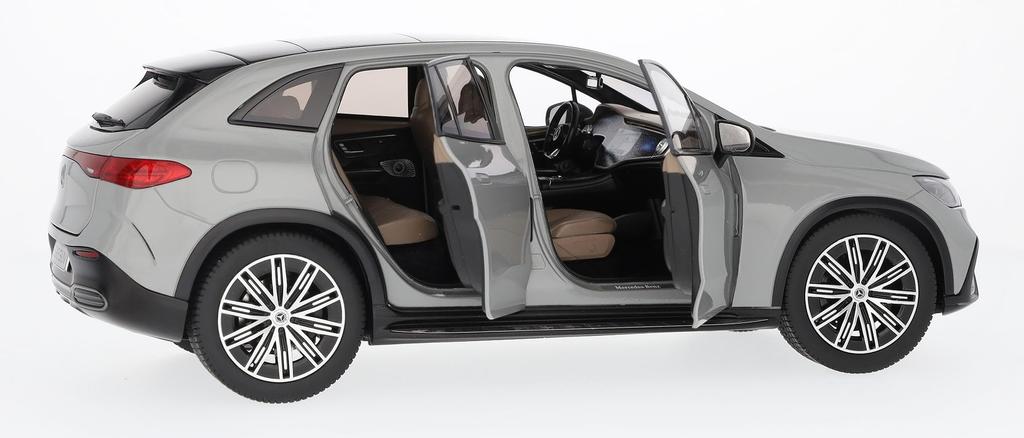[Mercedes-Benz Accessories] Genuine EQE SUV AMG Line (X294) Alpine Gray 1/18 Scale Scale Model