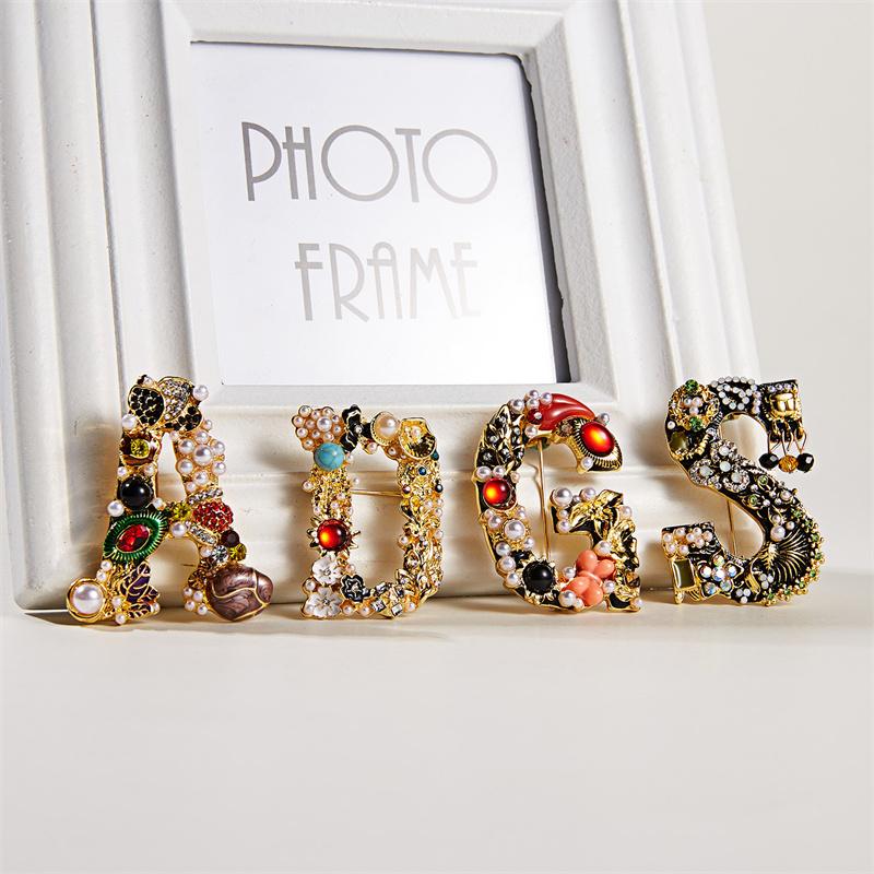 Vintage Letter A D G S M Enamel Imitation Pearls Brooches Women Baroque Alphabet Initial Pins Wedding Jewelry