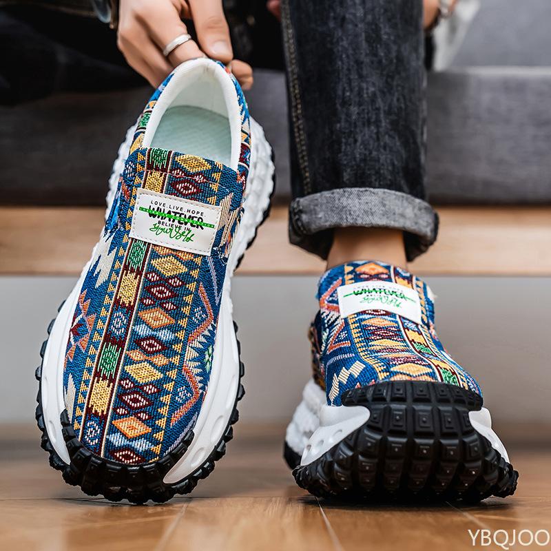 Spring and Autumn Fashion New Breathable Embroidered Thick Soled Men's Shoes with Tall Lazy Feet Casual Sports Men's Shoes