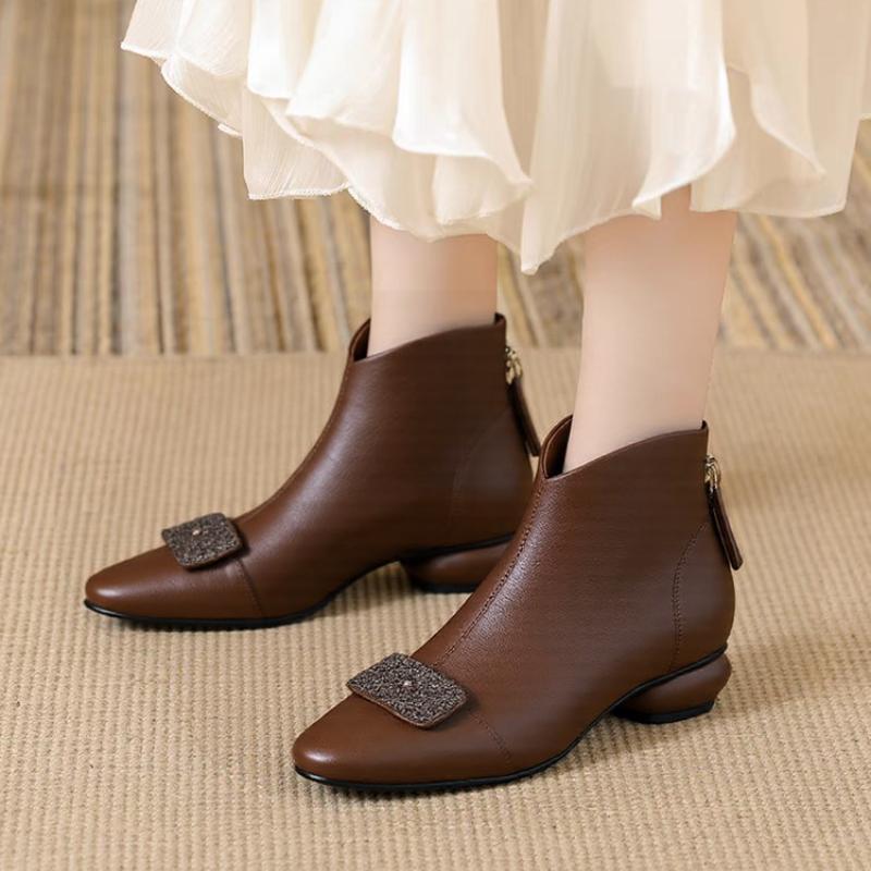 2025 New Block Heel Booties Women Winter Retro Style Metal Round Toe Fashion Boots New Chelsea Boots