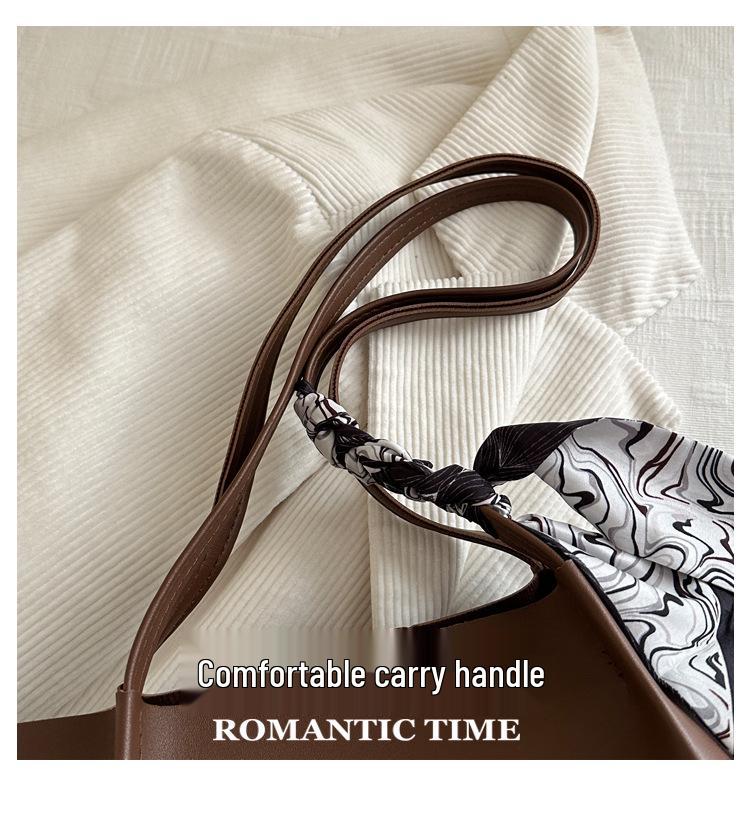 2025 Retro Fashion Large-Capacity Women's Shoulder Tote Bag