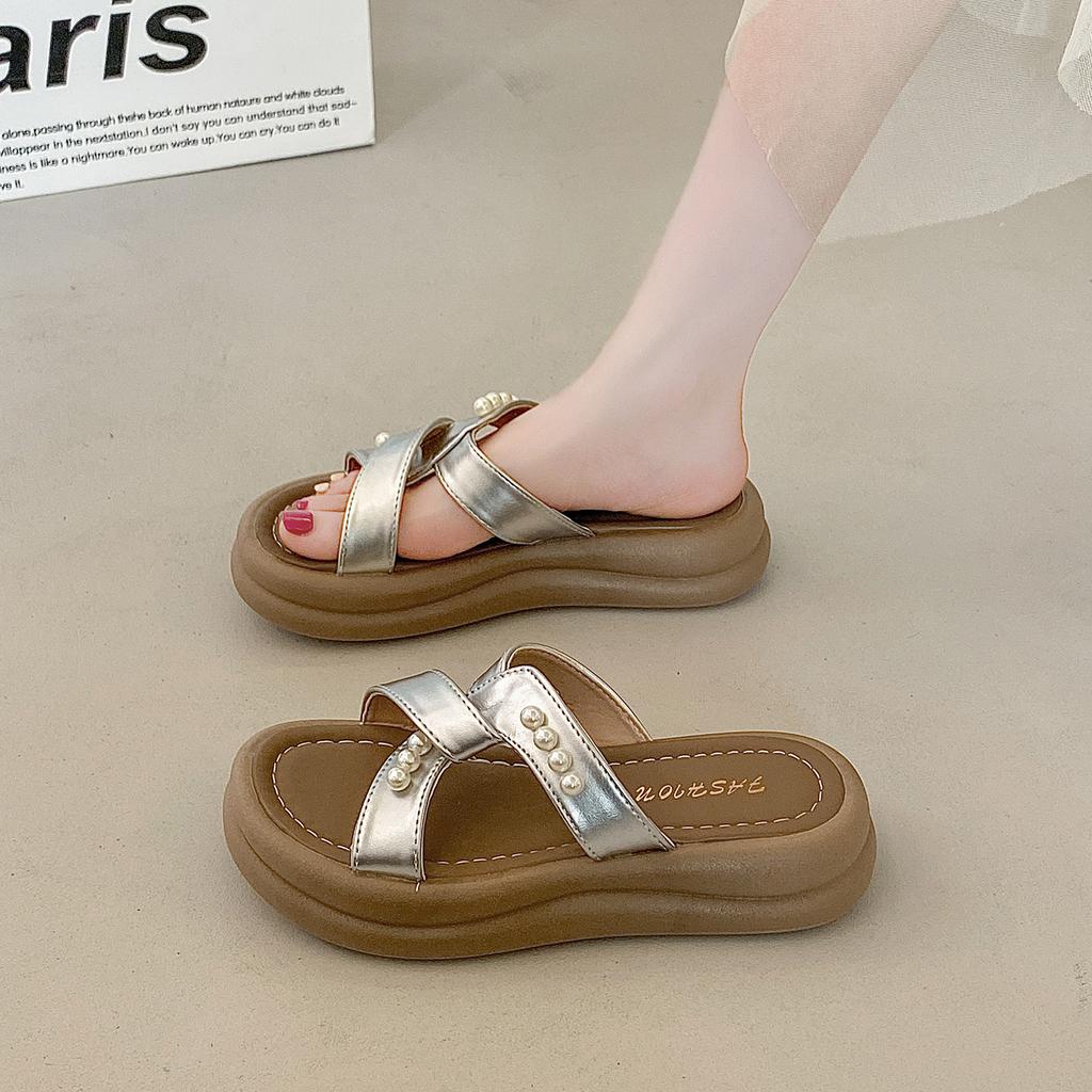Thick bottom height increase outer wear one-word slippers female 2025 summer new fairy wind French beach pearl cool slippers