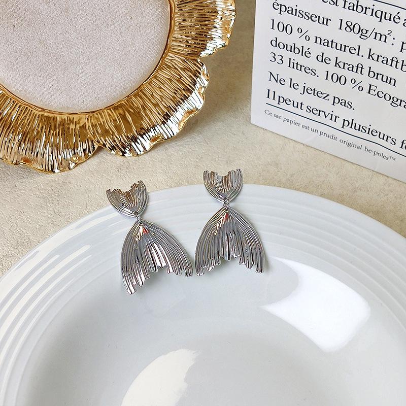 

Серебряные серьги-кисточки в виде хвоста русалки - Полосатый дизайн для женщин, Легкая роскошь, Высококлассная темпераментная бижутерия серебряный