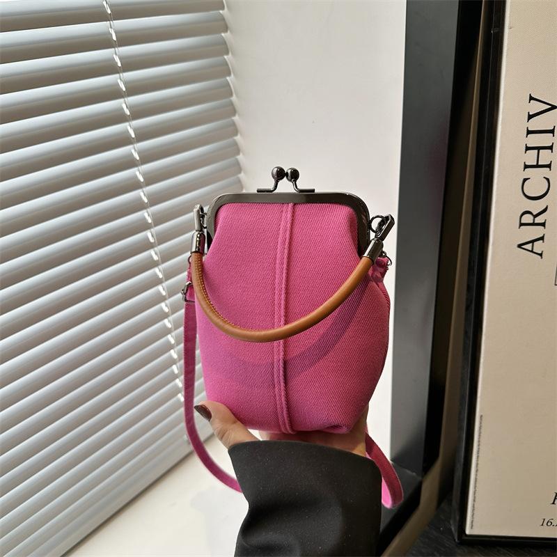 Niche design vertical mobile phone storage bag casual versatile portable shoulder messenger bag fresh summer bag