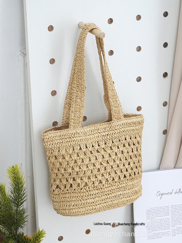 Handmade Hollow Woven Underarm Tote Bag: Fashionable Single Shoulder Beach & Commute Bag for Women
